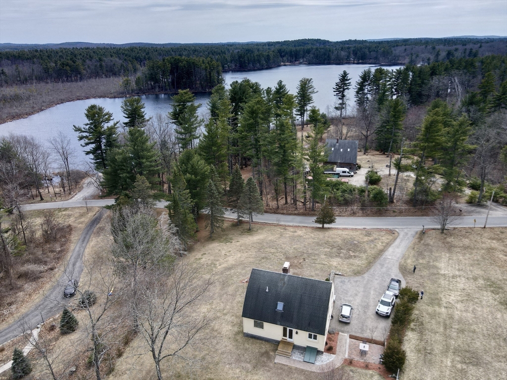 699 Martins Pond Road Groton, MA 01450 - Photo 4 of 42