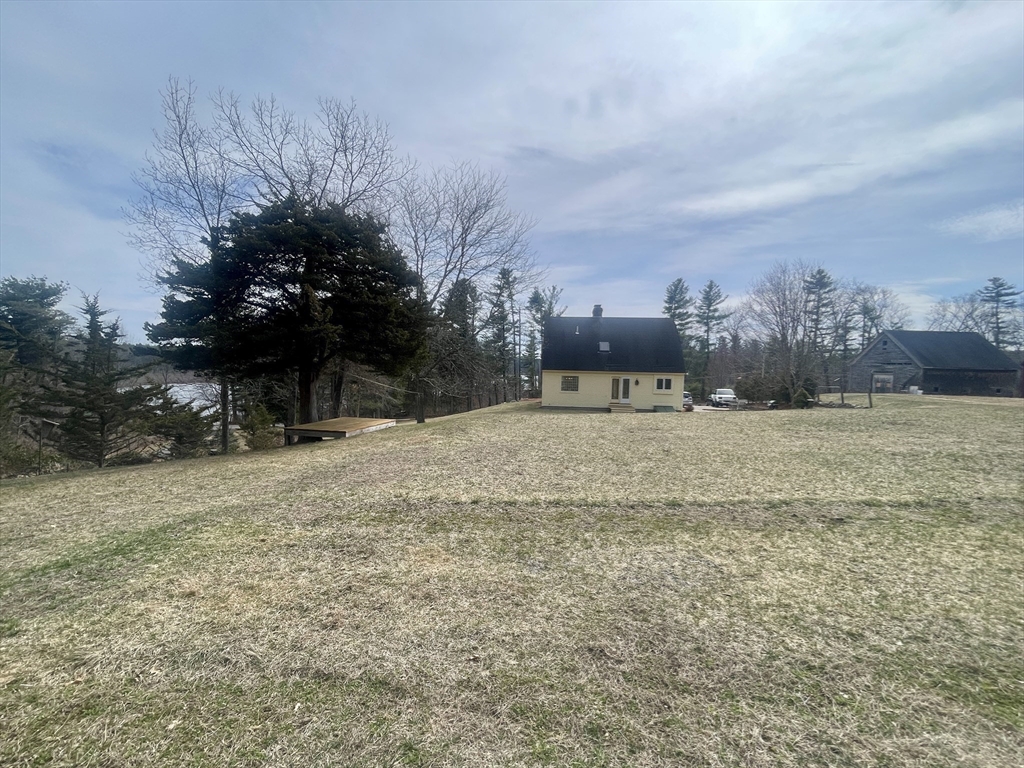 699 Martins Pond Road Groton, MA 01450 - Photo 5 of 42