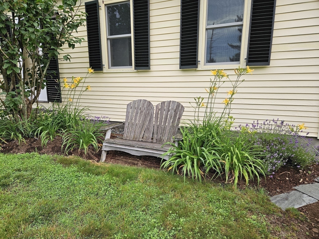 699 Martins Pond Road Groton, MA 01450 - Photo 6 of 42