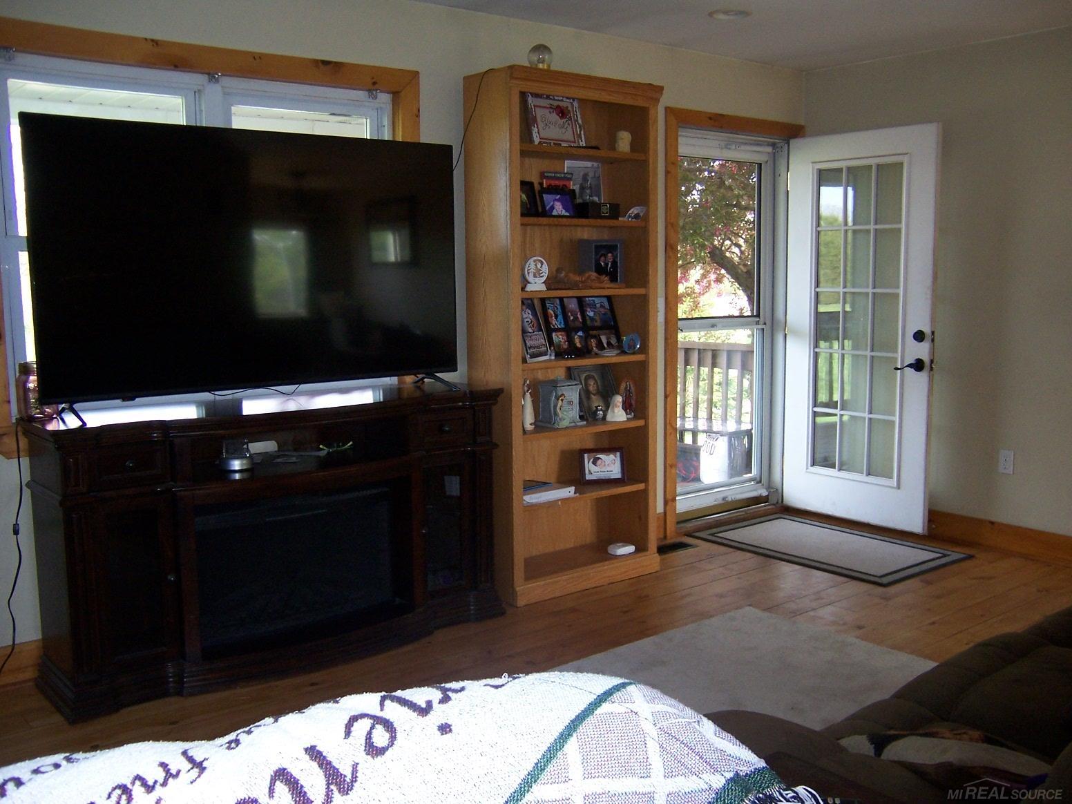 7178 Rich Road Fostoria, MI 48435 - Photo 5 of 22 50174039-b4f0a8e8-682e-4cd2-90e9-21d5e40948ce.JPG