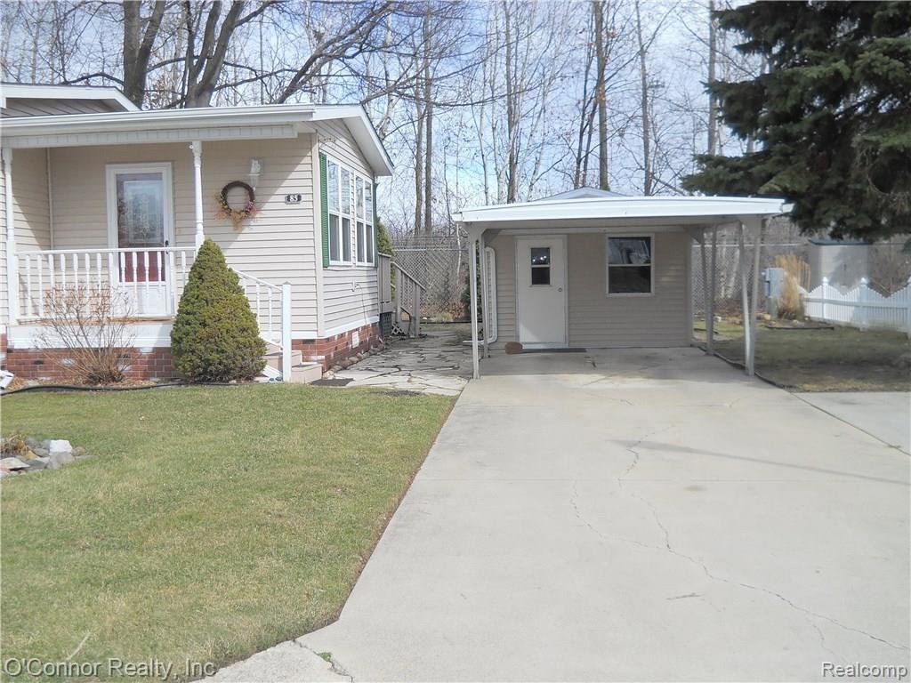 3333 Ravenswood Road, Unit 85 Marysville, MI 48040 - Photo 2 of 17 Gallery Image 2