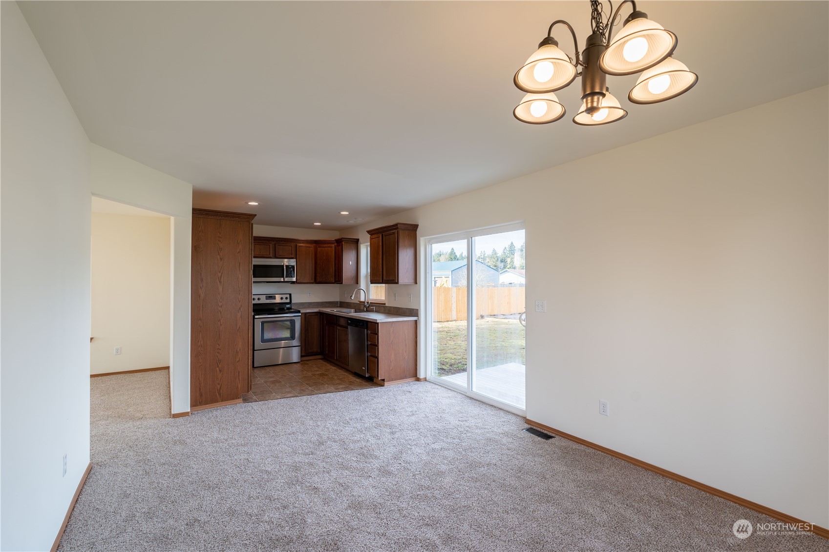 205 Rochester Street West Rainier, WA 98576 - Photo 4 of 21 Gallery Image 4