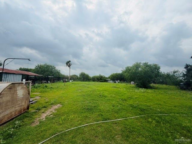 0 Fm 1015 La Edcouch, TX 78538 - Photo 3 of 10 a backyard of a house with lots of green space