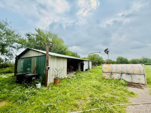 0 Fm 1015 La Edcouch, TX 78538 - Photo 8 of 10 a backyard of a house with lots of green space