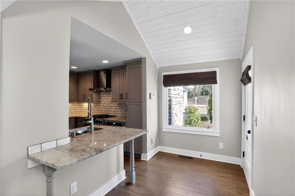 86 Woodstock Road Roswell, GA 30075 - Photo 18 of 27