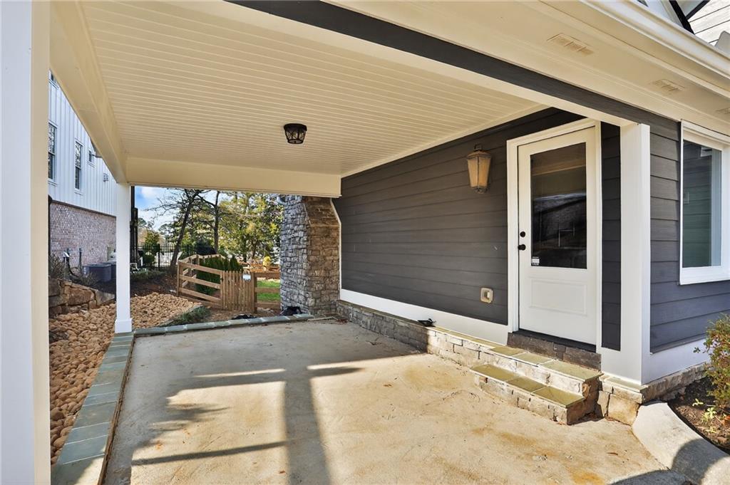 86 Woodstock Road Roswell, GA 30075 - Photo 4 of 27