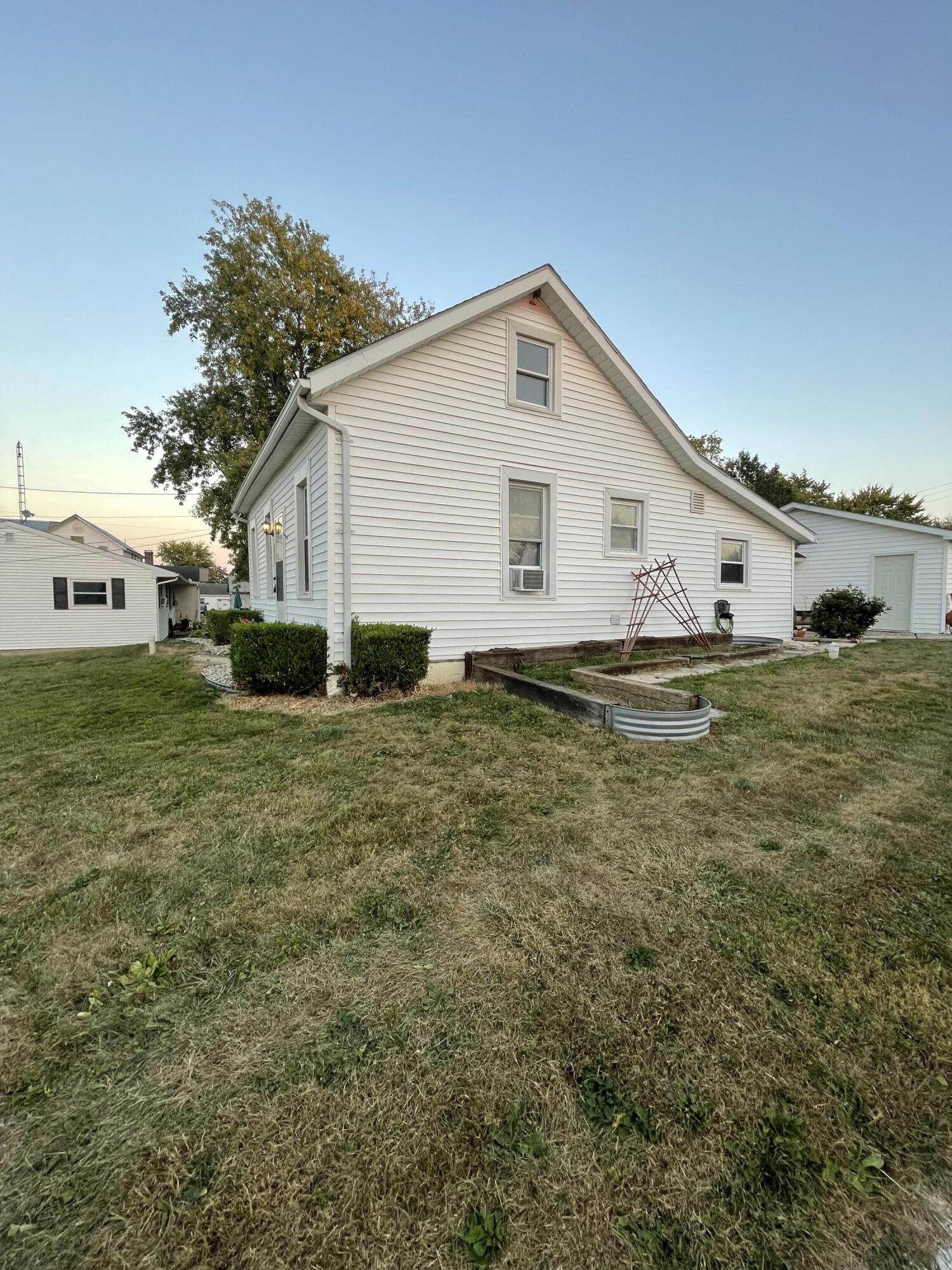 413 West State Street Botkins, OH 45306 - Photo 2 of 20