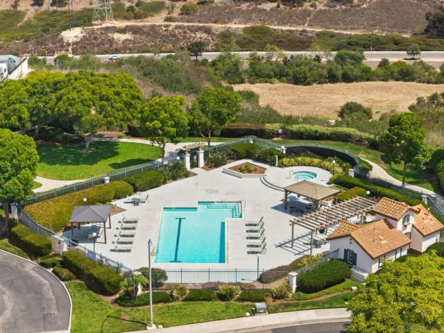 $1,625,000 | 6438 Agate Way, Carlsbad, CA 92011