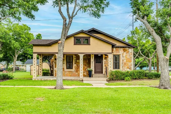 $275,000 | 305 West Ash Street, Granger, TX 76530
