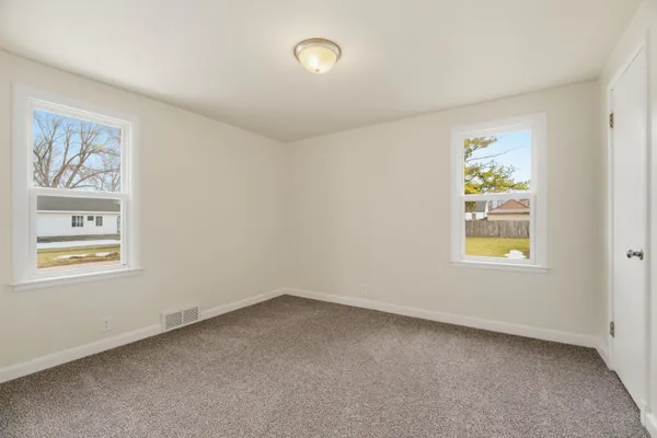 $279,900 | 831 Martin Street, Menasha, WI 54952