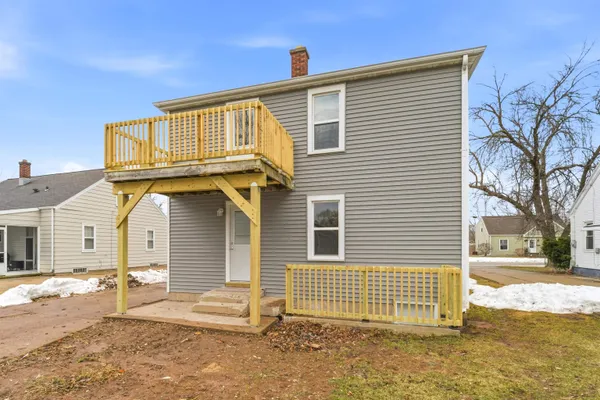 $279,900 | 831 Martin Street, Menasha, WI 54952