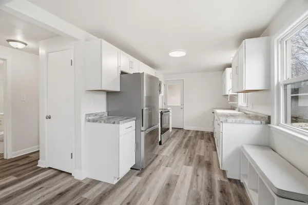 $279,900 | 831 Martin Street, Menasha, WI 54952