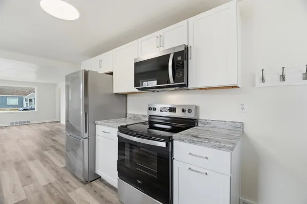 $279,900 | 831 Martin Street, Menasha, WI 54952