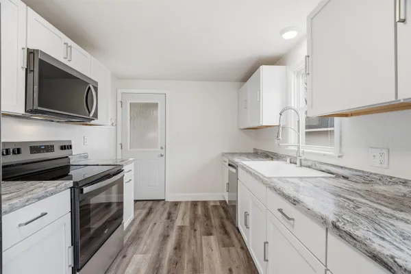 $279,900 | 831 Martin Street, Menasha, WI 54952