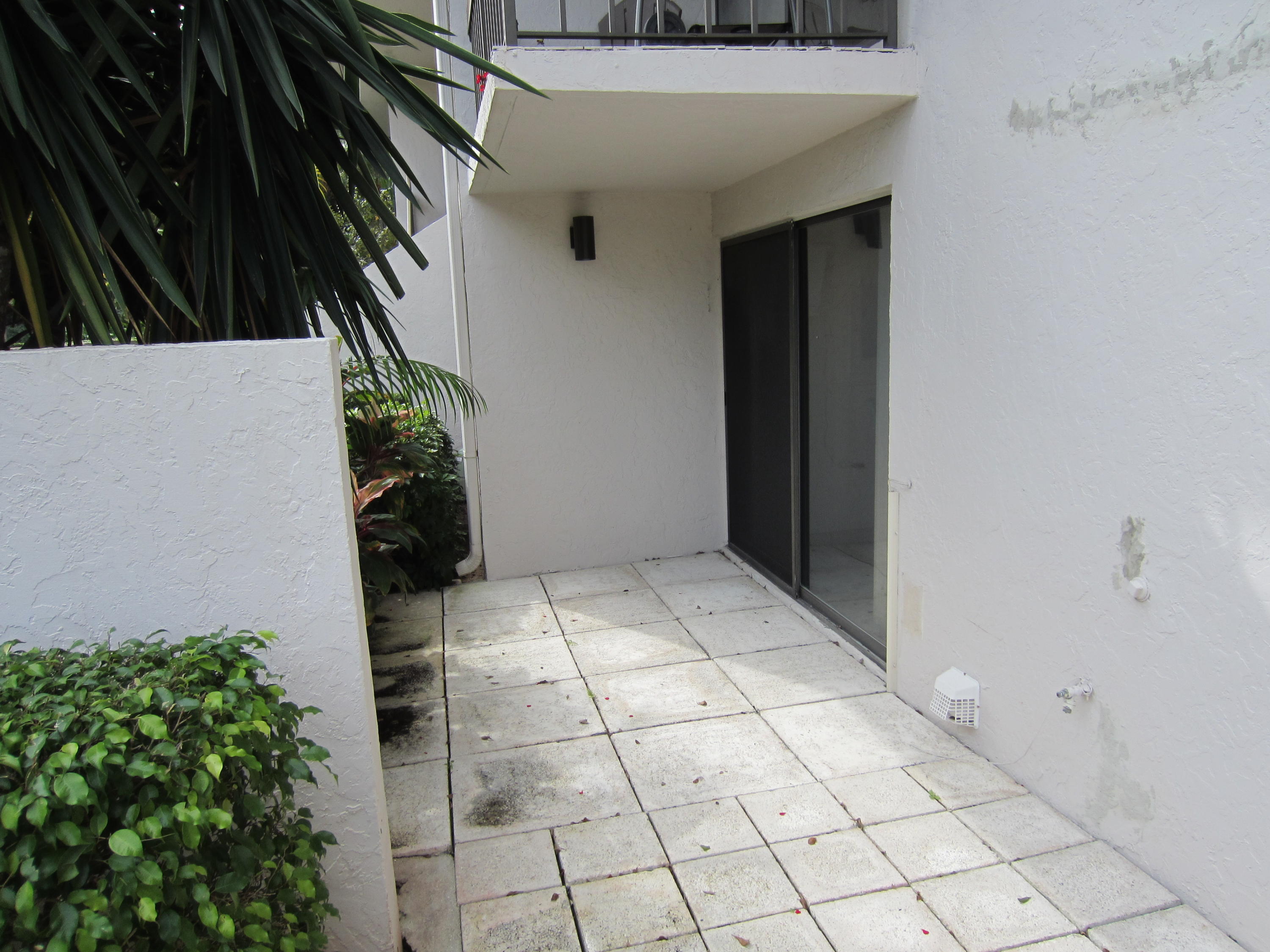 7783 Lakeside Boulevard, Unit G703 Boca Raton, FL 33434 - Photo 27 of 33 IMG_2223