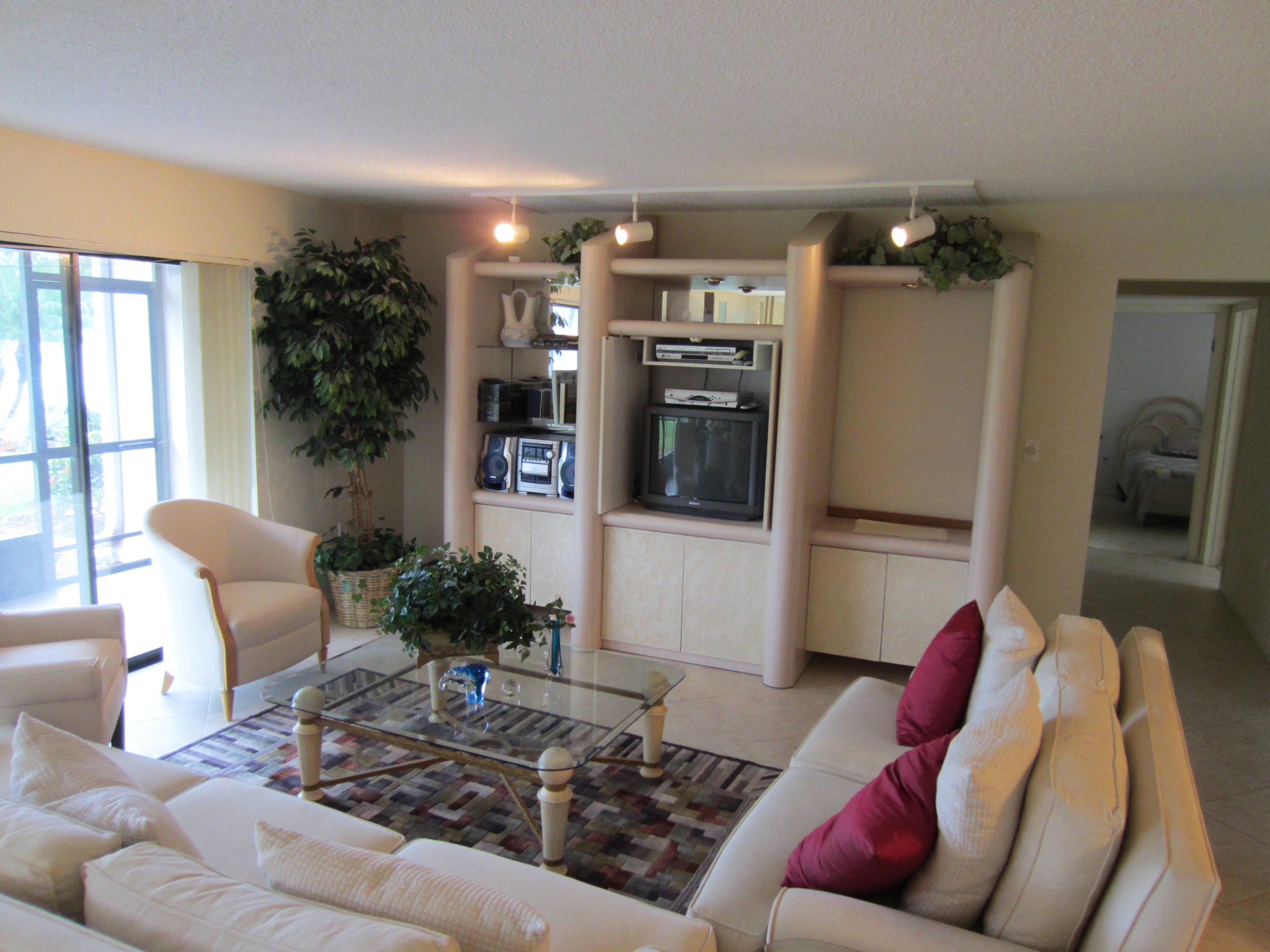 7783 Lakeside Boulevard, Unit G703 Boca Raton, FL 33434 - Photo 6 of 33 IMG_2231
