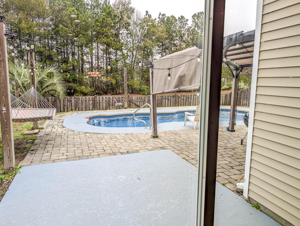 200 Alpine Road Summerville, SC 29485 - Photo 6 of 26 200 Alpine -34