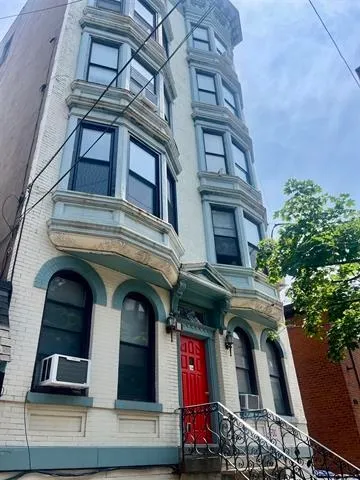 $2,350 | 219 Park Avenue, Unit 1, Hoboken, NJ 07030