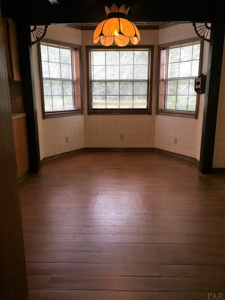 7468 Woodside Road Pensacola, FL 32526 - Photo 13 of 38 Gallery Image 13
