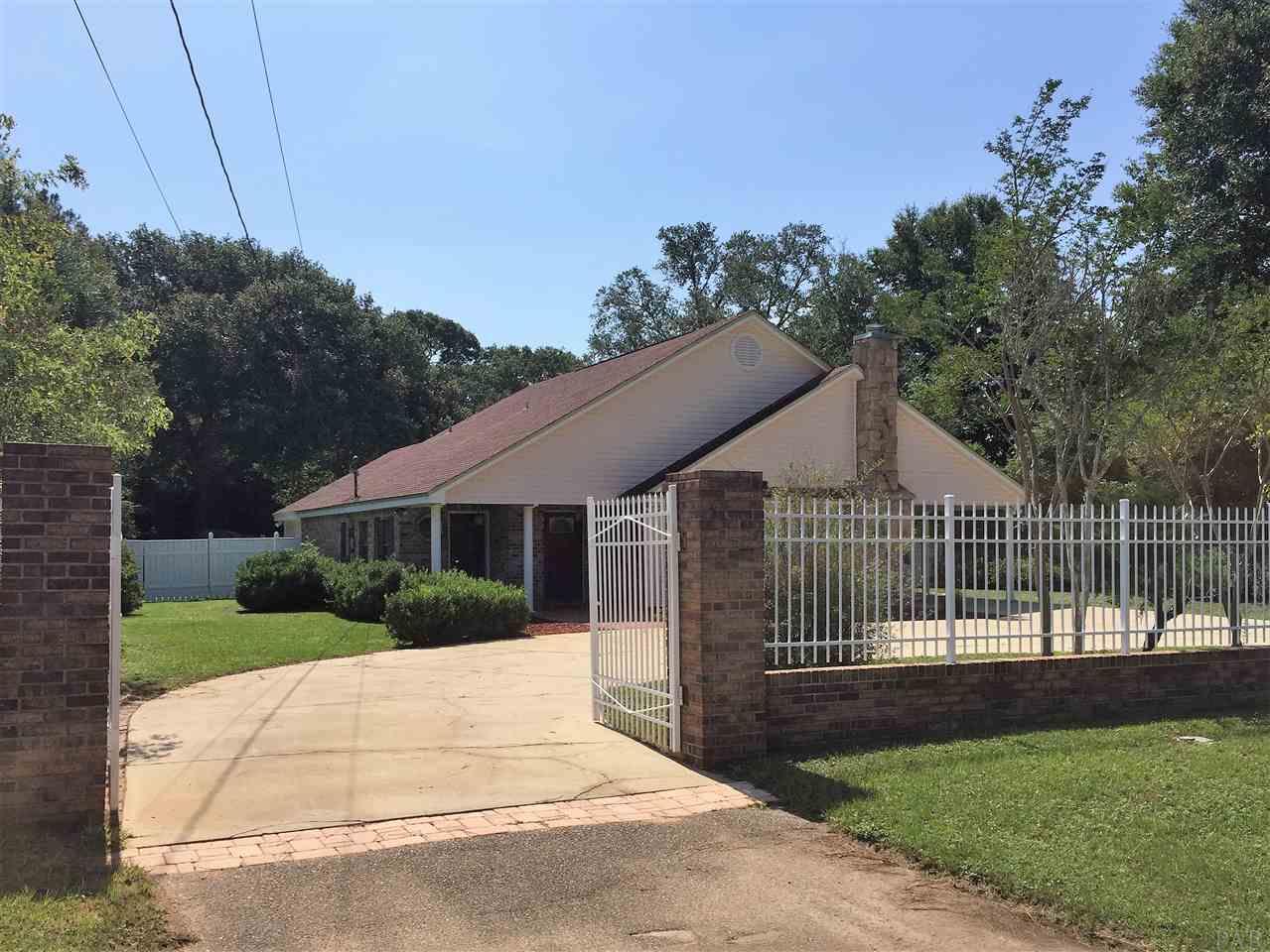 7468 Woodside Road Pensacola, FL 32526 - Photo 2 of 38 Gallery Image 2