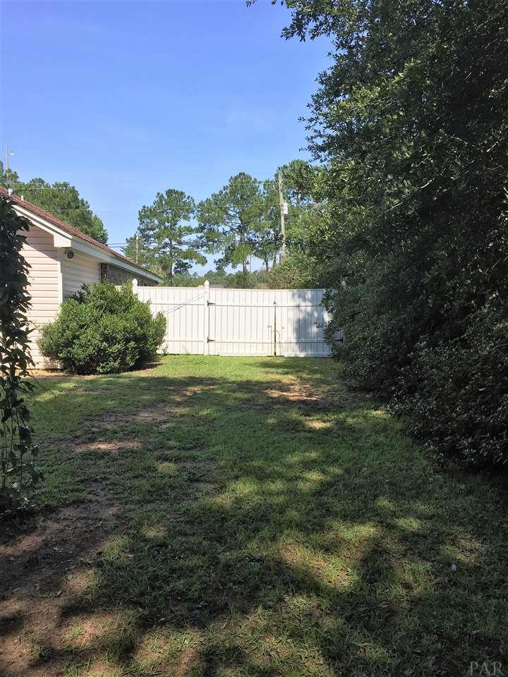 7468 Woodside Road Pensacola, FL 32526 - Photo 37 of 38 Gallery Image 37