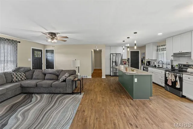 $210,000 | 1925 West Fillmore Street, Vandalia, IL 62471