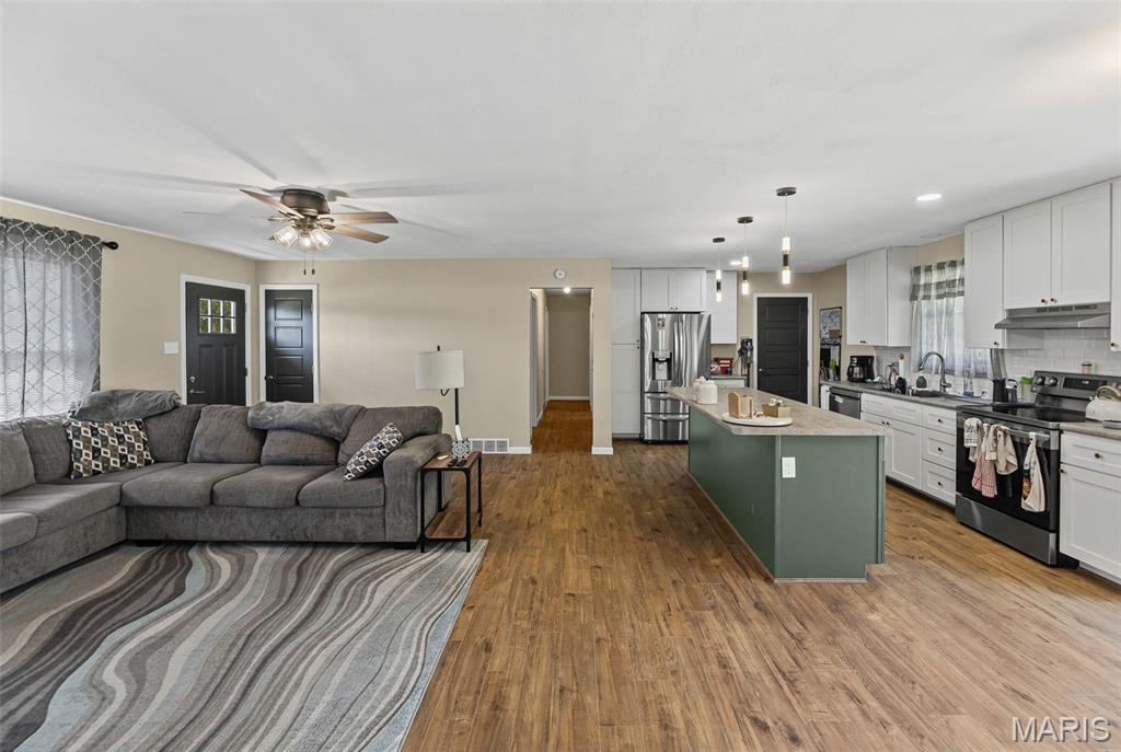 1925 West Fillmore Street Vandalia, IL 62471 - Photo 12 of 25