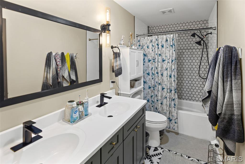 1925 West Fillmore Street Vandalia, IL 62471 - Photo 20 of 25