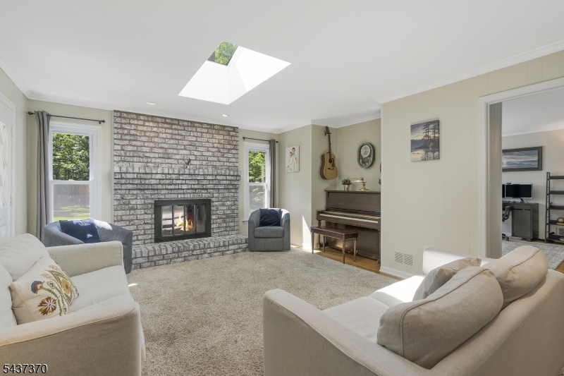 9 Grouse Road Warren, NJ 07059 - Photo 8 of 43