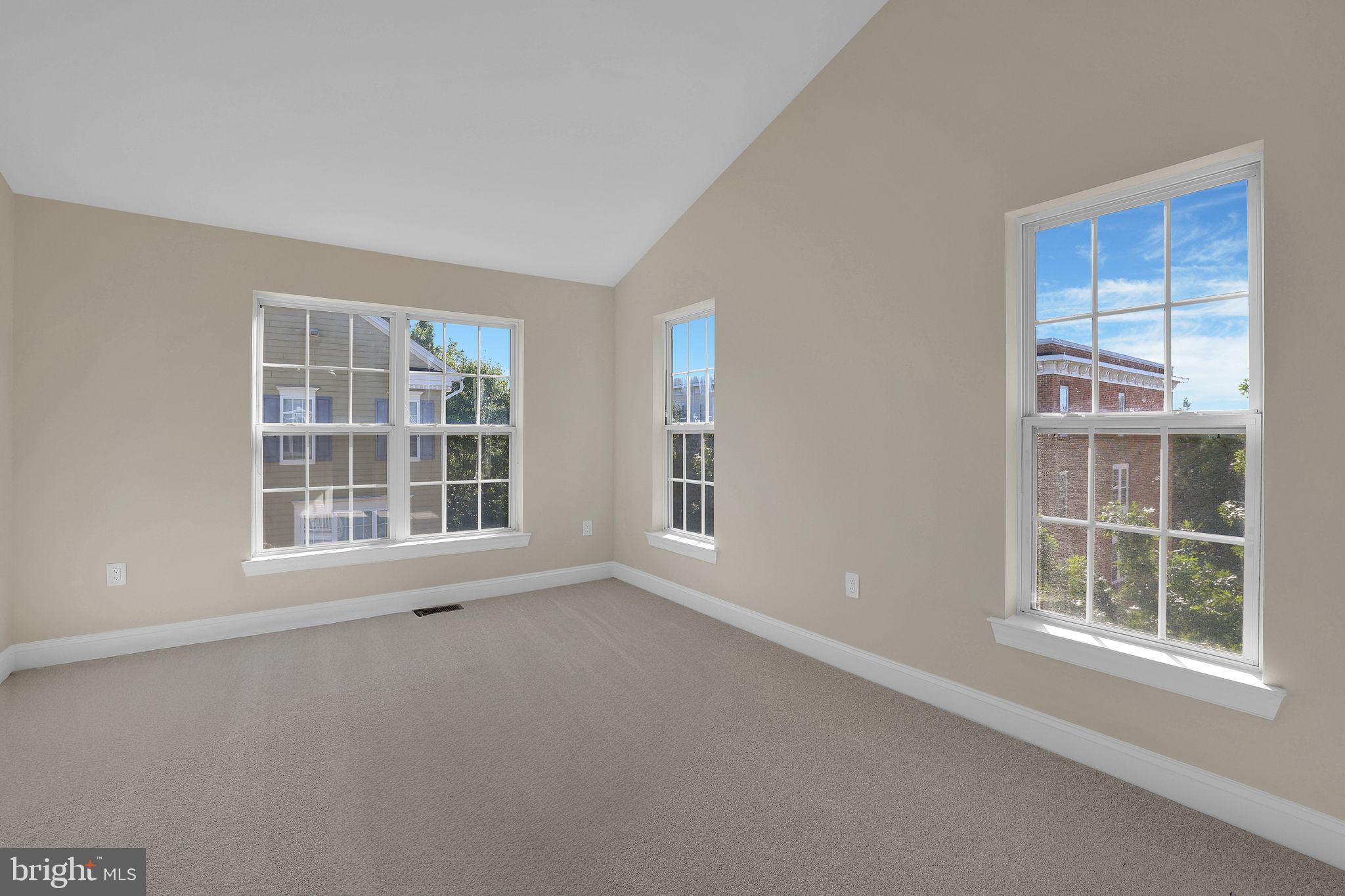 111 A Chevy Chase Street, Unit 111A Gaithersburg, MD 20878 - Photo 28 of 47 an empty room with a window