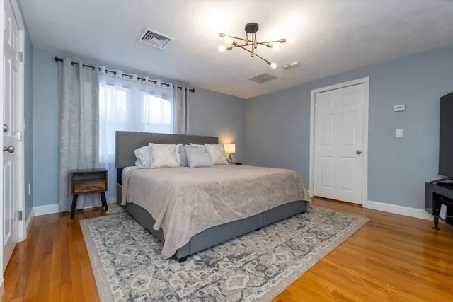 $899,900 | 9 Bruce Street, Burlington, MA 01803