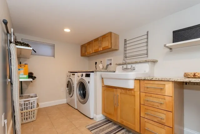 $899,900 | 9 Bruce Street, Burlington, MA 01803