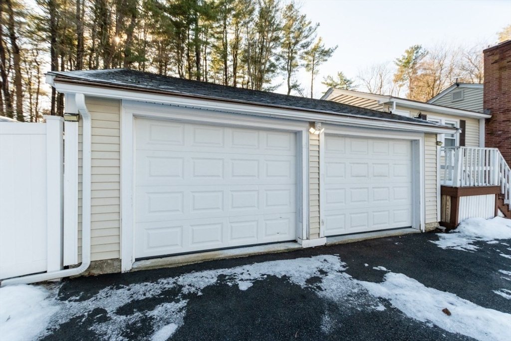 9 Bruce Street Burlington, MA 01803 - Photo 4 of 38