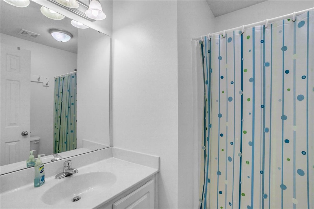 1107 Sunset Lane Anderson, SC 29626 - Photo 26 of 40 3rd Bathroom