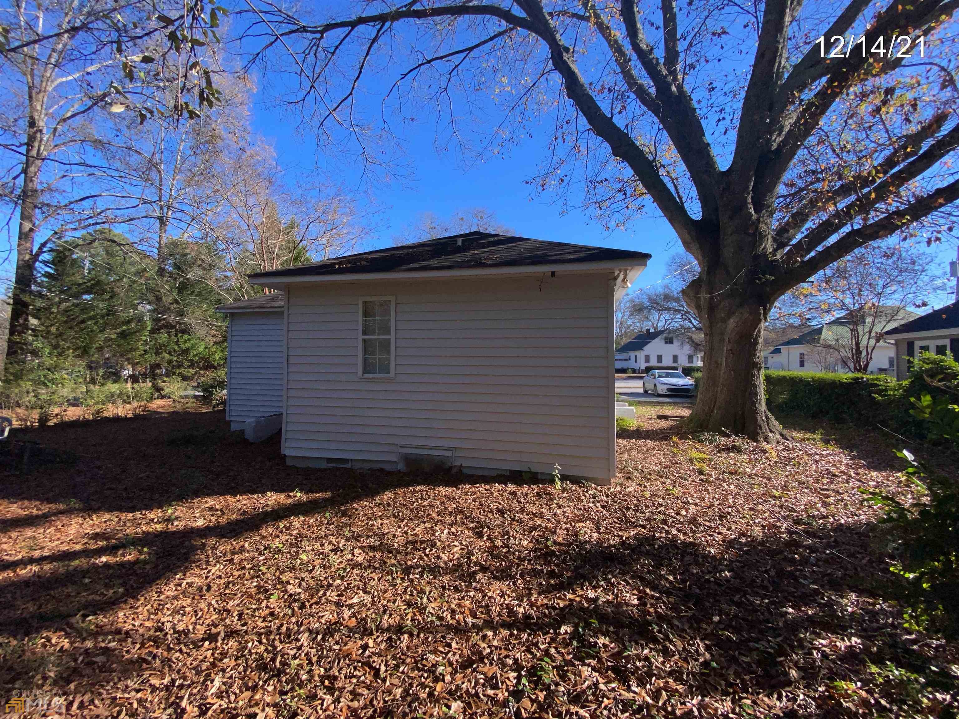 107 Ford Street Monroe, GA 30655 - Photo 5 of 23