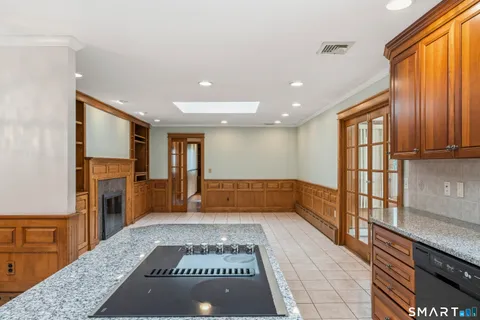 $475,000 | 883 Saw Mill Road, West Haven, CT 06516