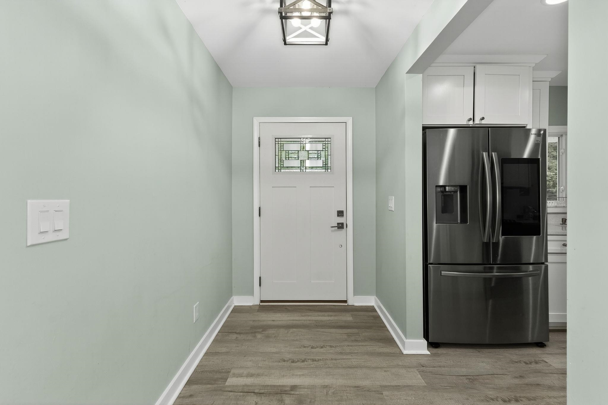 307 Barry Drive Greer, SC 29650 - Photo 4 of 29 Gallery Image 4