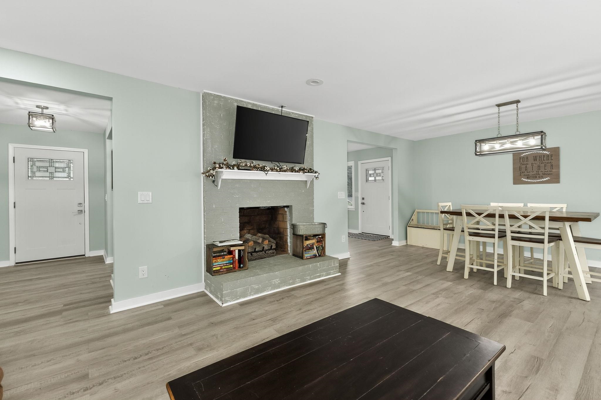 307 Barry Drive Greer, SC 29650 - Photo 6 of 29 Gallery Image 6