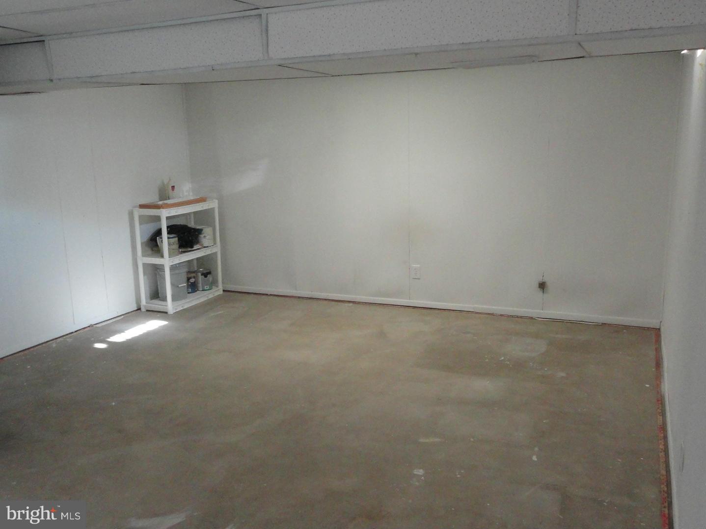 39 Coliston Road, Unit B Reisterstown, MD 21136 - Photo 17 of 20 a view of an empty room