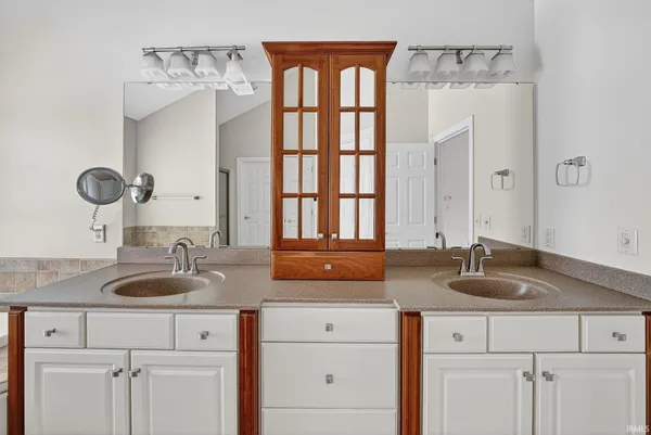 $785,000 | 51216 Leeward Point, Granger, IN 46530
