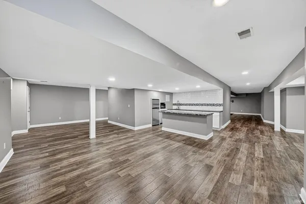 $785,000 | 51216 Leeward Point, Granger, IN 46530