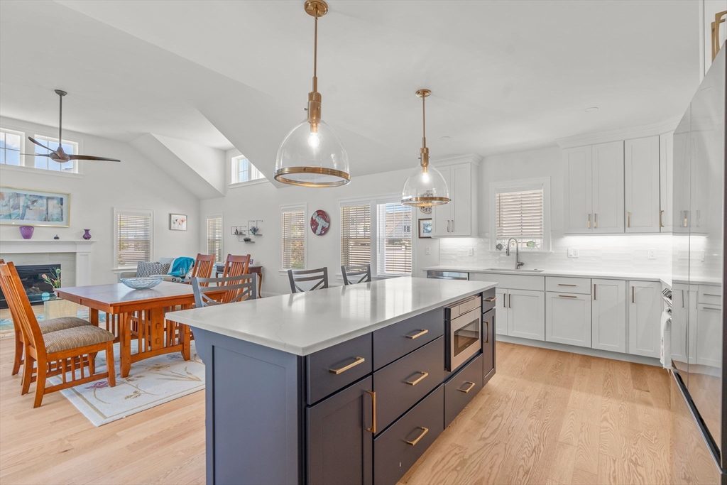 77 Cobblestone Circle Mashpee, MA 02649 - Photo 6 of 36