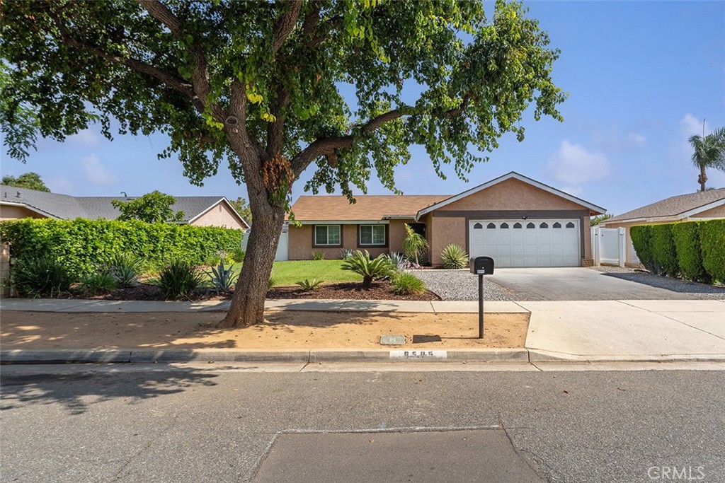 9595 Altadena Drive Riverside, CA 92503 - Photo 24 of 31 Sidewalks to stroll. Pride of ownership.