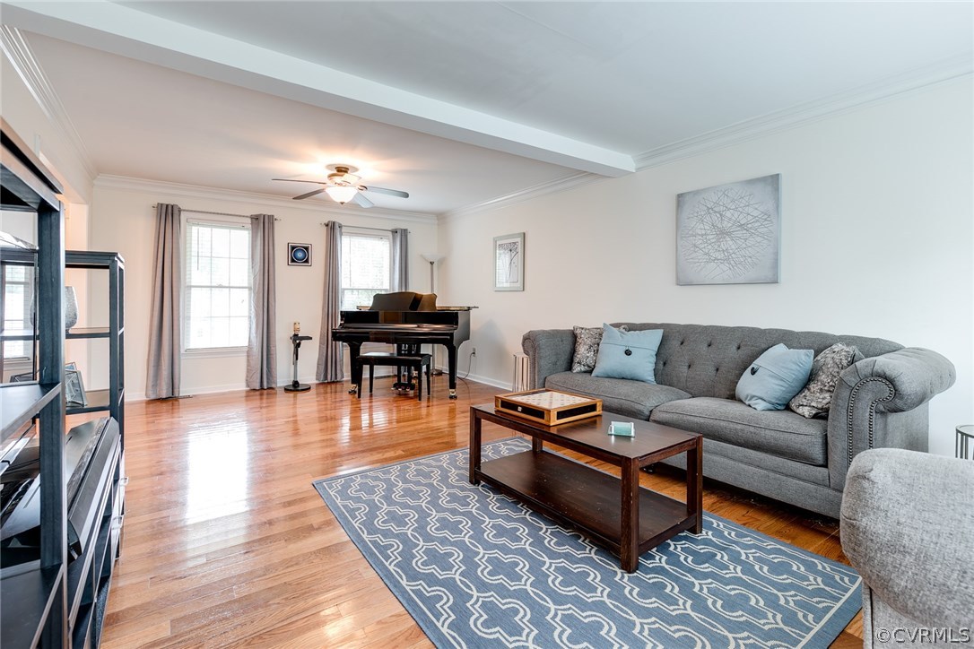 10948 Point Grey Road Henrico, VA 23233 - Photo 3 of 30 Living room