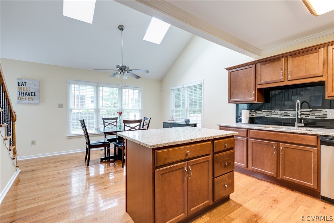 10948 Point Grey Road Henrico, VA 23233 - Photo 6 of 30 Eat In Kitchen with Island.