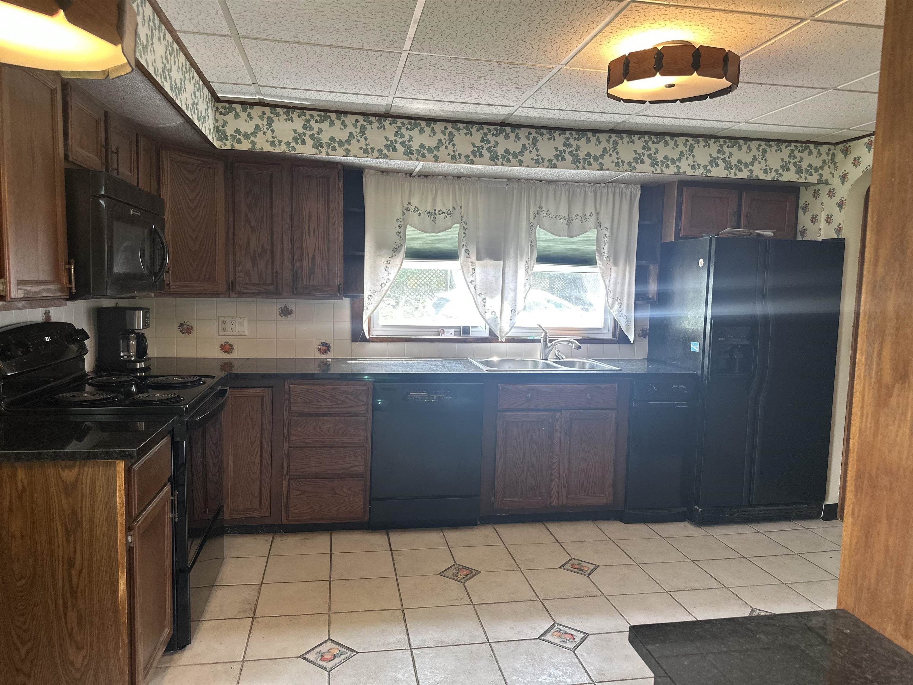 102 Bank Street Lebanon, NH 03766 - Photo 9 of 17