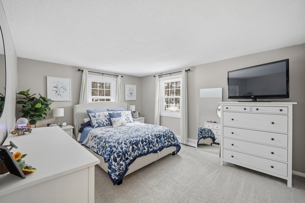 29 Sandra Road Easthampton, MA 01027 - Photo 15 of 42