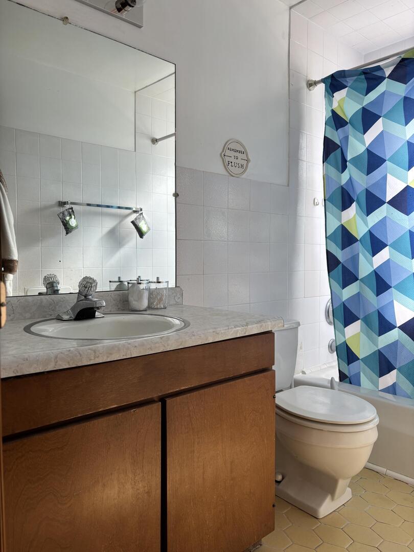 18740 West Willow Point Road Grayslake, IL 60030 - Photo 12 of 18 Gallery Image 12