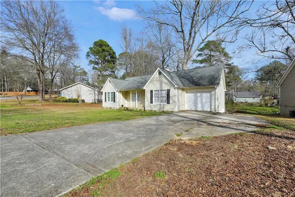 $245,000 | 120 Caldwell Drive, Hampton, GA 30228