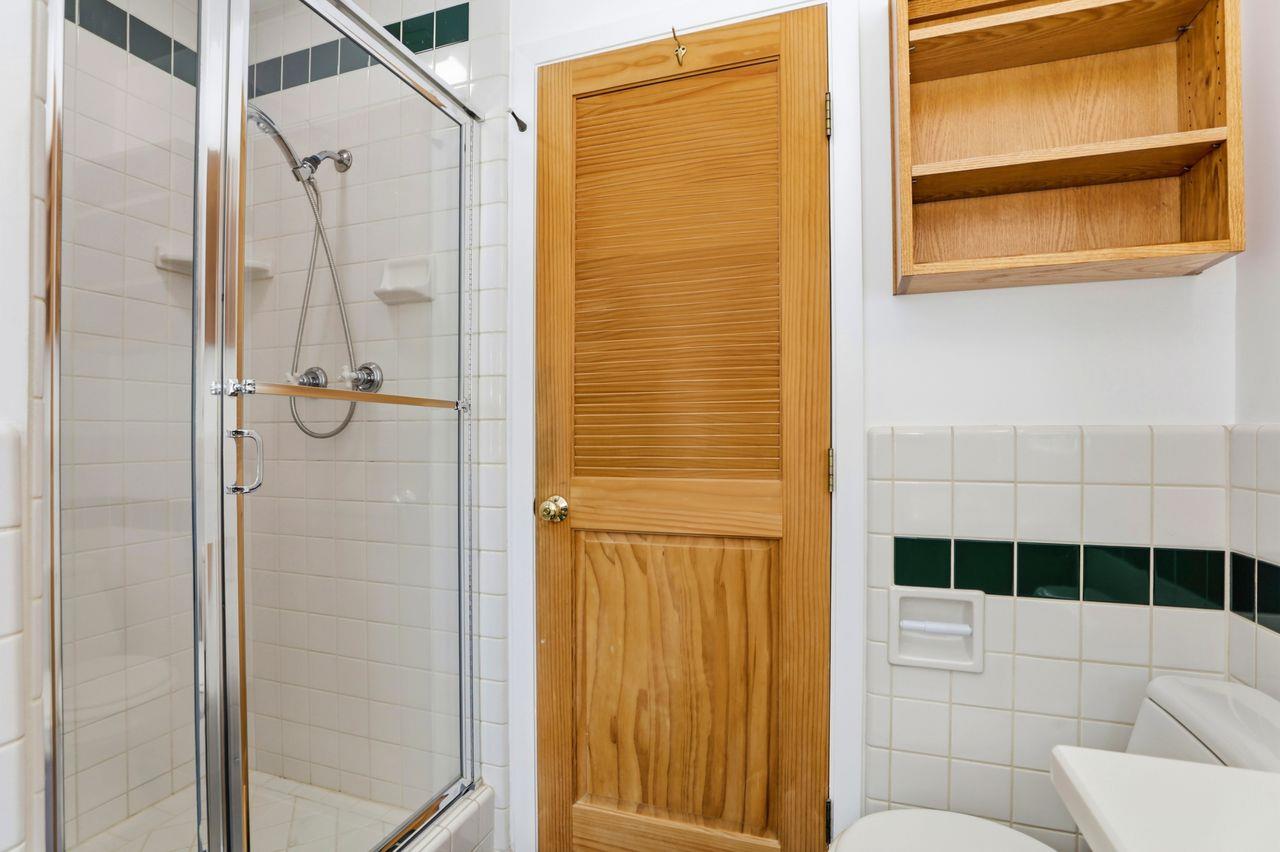 3917 Kings Way Sacramento, CA 95821 - Photo 18 of 34